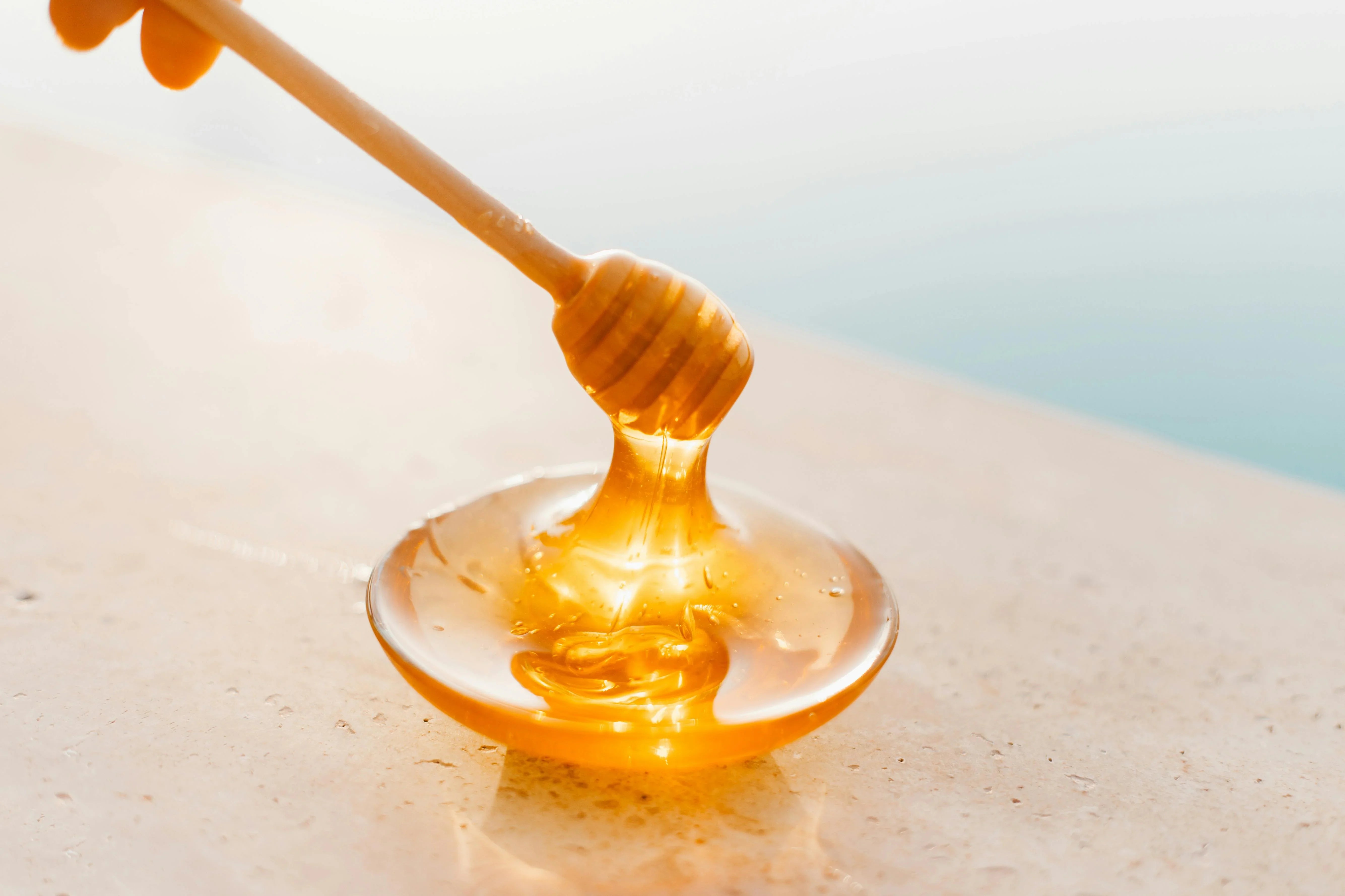 The Enchantment of Honey Perfumes: Sweetness and Olfactory Refinement