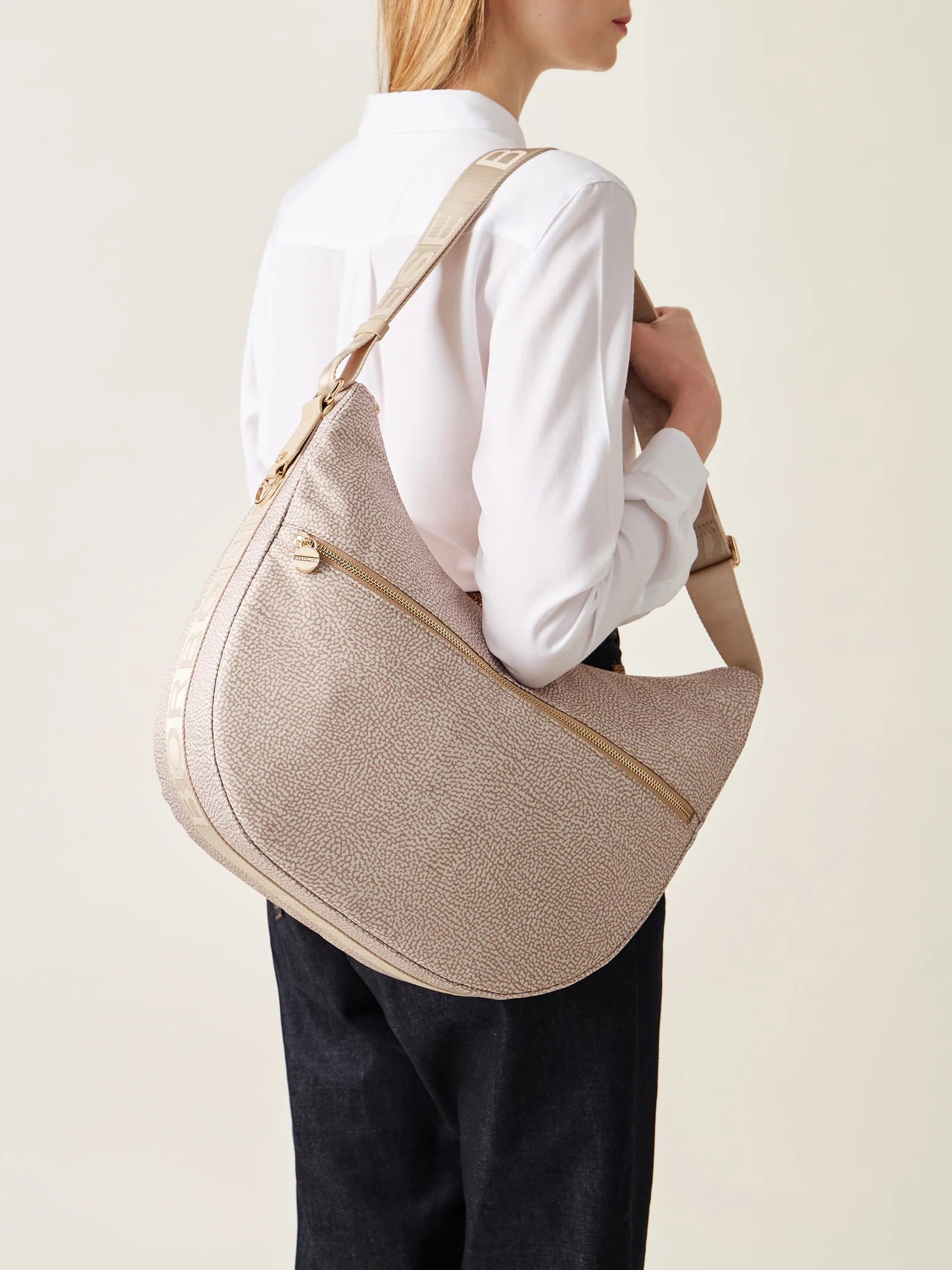 LUNA BAG MEDIUM IN JET -Sand