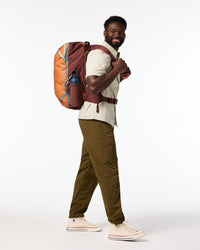MITTLERER RUCKSACK MIT TASCHEN - Olive