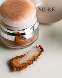 BRONZER & HIGHLIGHTER
